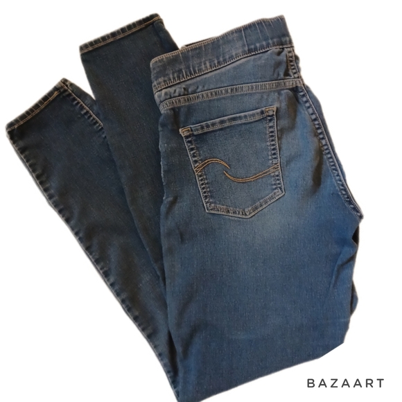 Levi's Signature Pull-On Skinny  Jeans - Picture 3 of 9